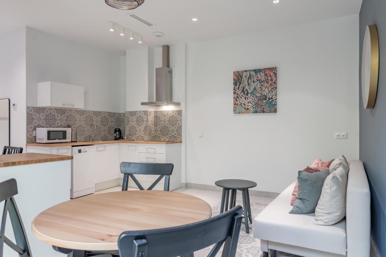 Chic & Comfortable Apartment, Private Terrace Valencia Exteriör bild