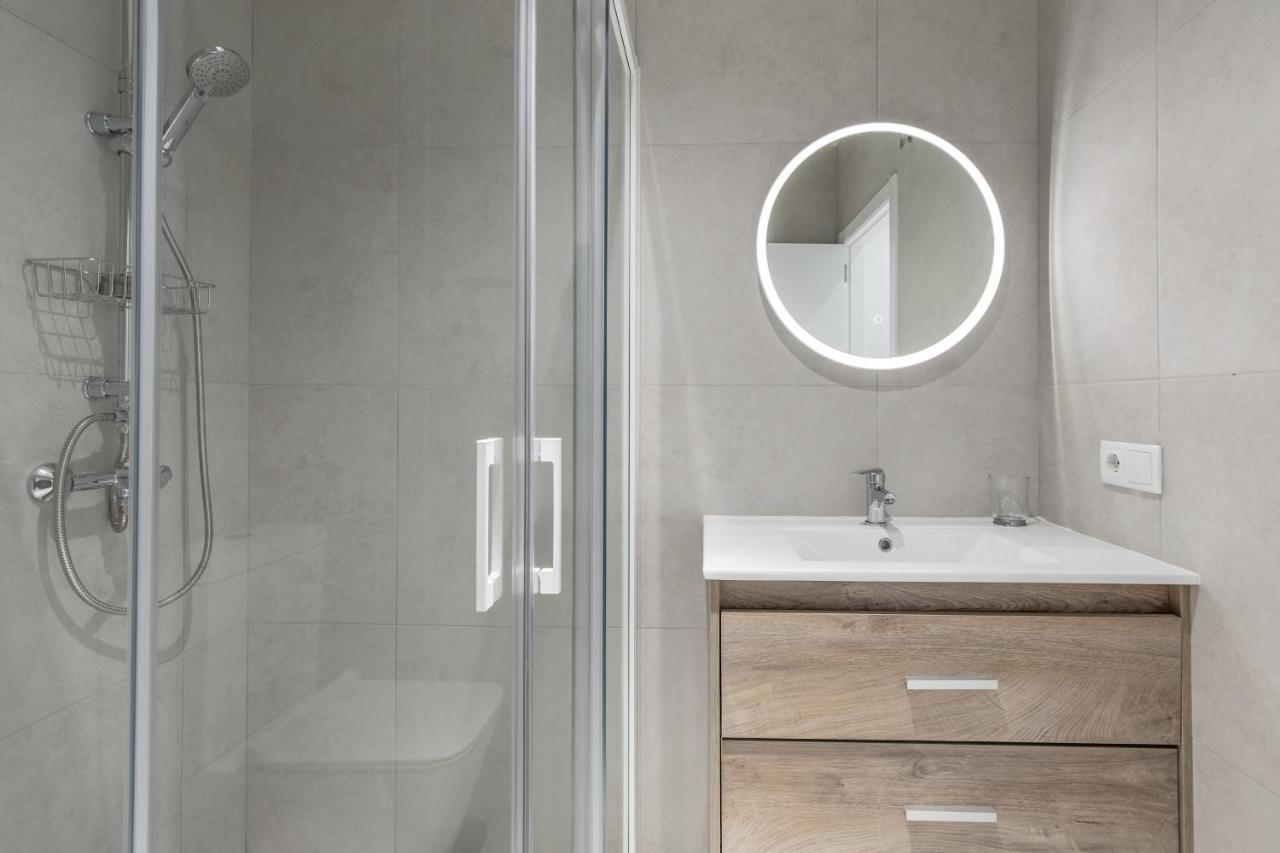 Chic & Comfortable Apartment, Private Terrace Valencia Exteriör bild